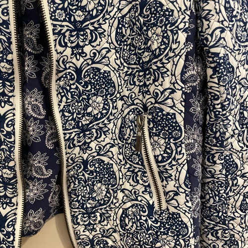 Sarah Lawrence Jacket 100% Viscose like new, white and blue, size small