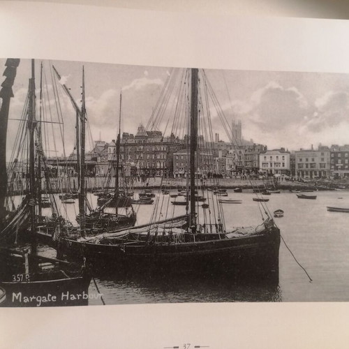 Album Ports and Ships in the Early 20th Century used