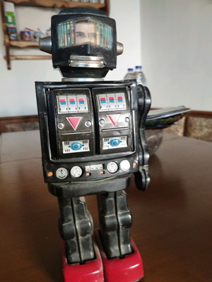 Vintage Robot Horikawa Japan 1970s Space Fighter used, rusty and missing hand