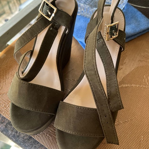 Khaki platform sandals new with strap size 36