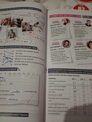 French Language Books A2 Level Avatar 2 used
