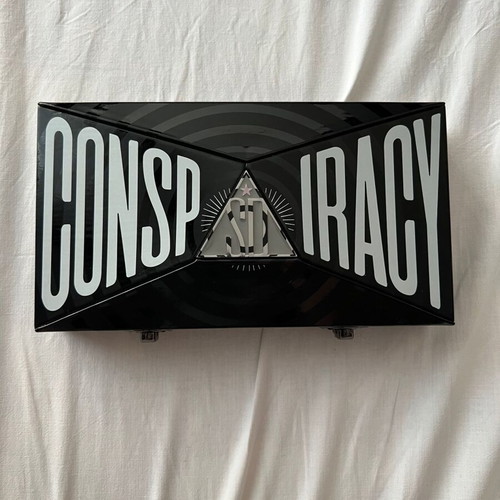 Jeffree Star Cosmetics x Shane Dawson Conspiracy Palette new in original packaging