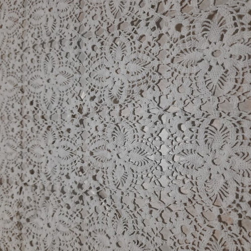 Lace tablecloth handmade, like new, white 80x80 cm