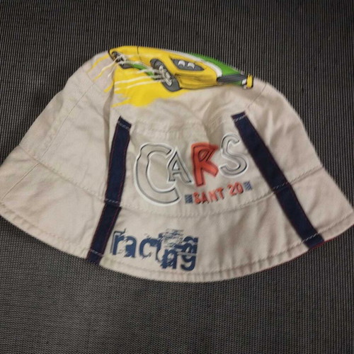 Children's hats like new, 100% cotton
