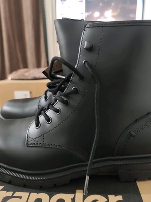 Wrangler men's boots new, size 42, black