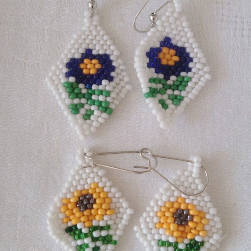 Handmade beaded knitted earrings new
