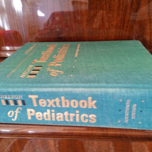 Nelson Textbook of Pediatrics used, 1992 edition, medical book
