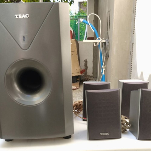 Teac speaker set used with some wear