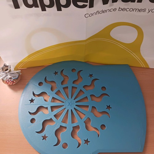 Tupperware cake stand new