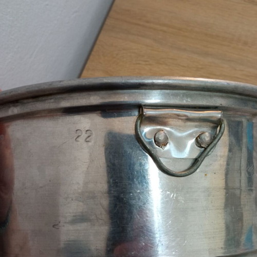 Vintage cake mold 22 cm used with marks