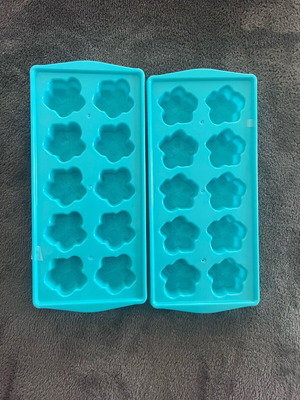 Ice cube trays with flower design, set of 2, unused
