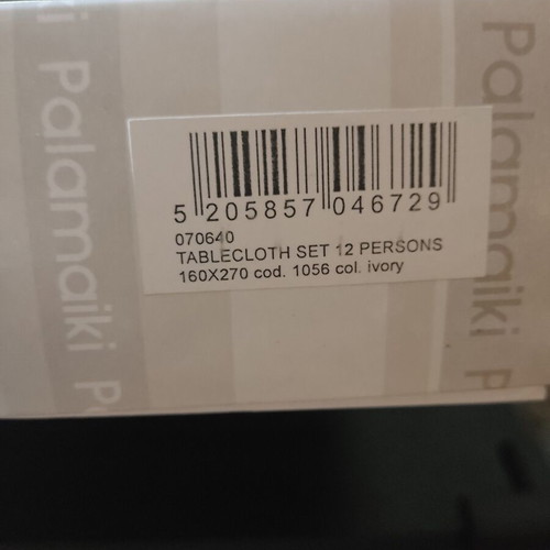Palamaiki tablecloth and napkin set for 12, new