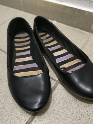 Benetton black ballerinas like new, size 40