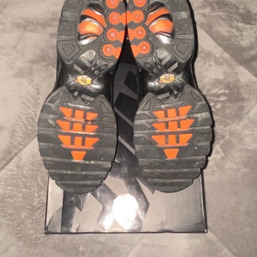 Nike Tn Air Max Plus 2021 3D Swoosh σαν καινούργιο, μέγεθος 42, μαύρο και γκρι