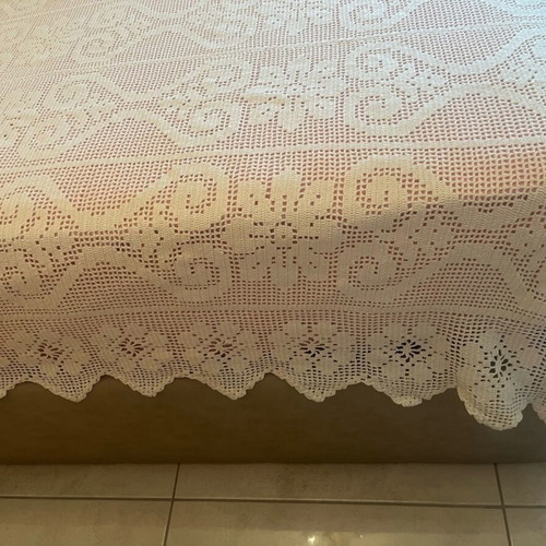 Handmade crochet blanket like new, 2.32x2.04 m