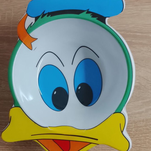 Plastic Donald Duck kids snack plate like new