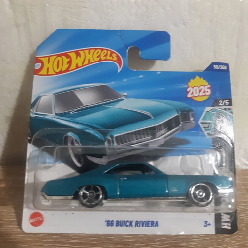 Classic American Toy Cars set of 7, new with wall case
