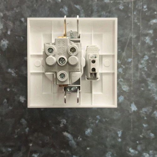 Single flush-mounted power outlet with switch white new