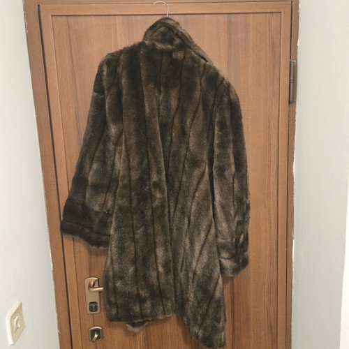 Mink fur coat like new, brown color