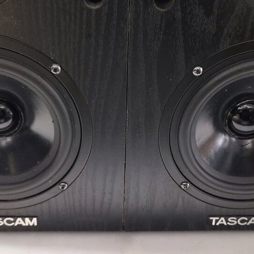 TASCAM VL X5 studio monitor used in very good condition