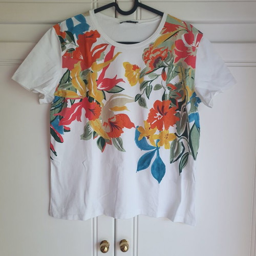 Zara T Shirt Medium Like New Multicolor