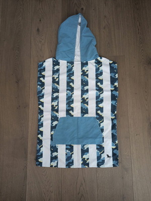 Dock & Bay poncho for 4-7 years like new