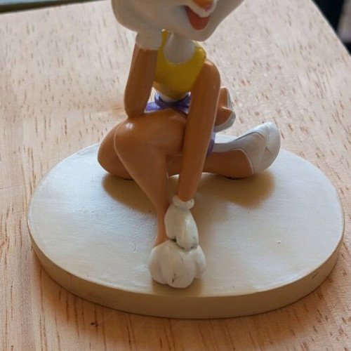 Lola Disney figure like new
