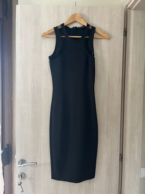 Φόρεμα Zara μεταχειρισμένο, midi, μέγεθος small, μαύρο