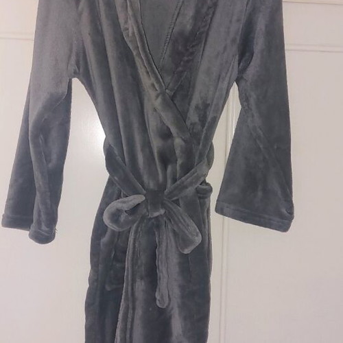 Kaffe grey robe like new with belt and pockets