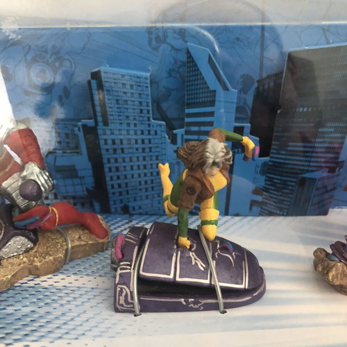 X-Men Figurine Playset Disney Store with 7 Figures New
