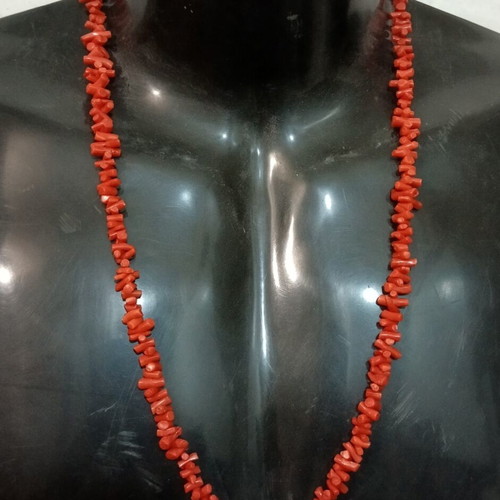 Coral necklace with gold-plated clasp like new, high-quality vintage