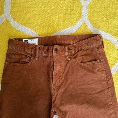 Women's corduroy pants GAP size 31/32 slim like new, brown