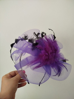 Καπέλο Fascinator με ενσωματωμένη στέκα, σαν καινούργιο, μαύρο και μωβ