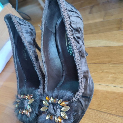 Tsakiris Mallas velvet peep toe heels like new, brown, size 36