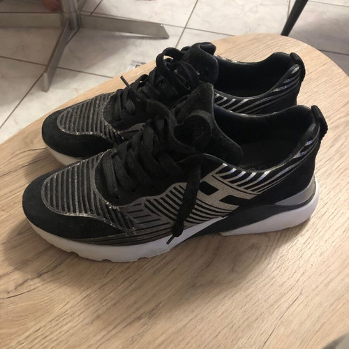 Hogan sneakers used, black, sizes 40-41, repaired decorative details