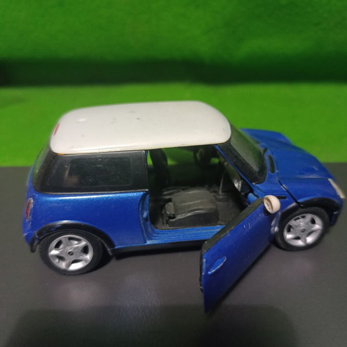 Mini Cooper Maisto diecast toycar vehicle 2001 used