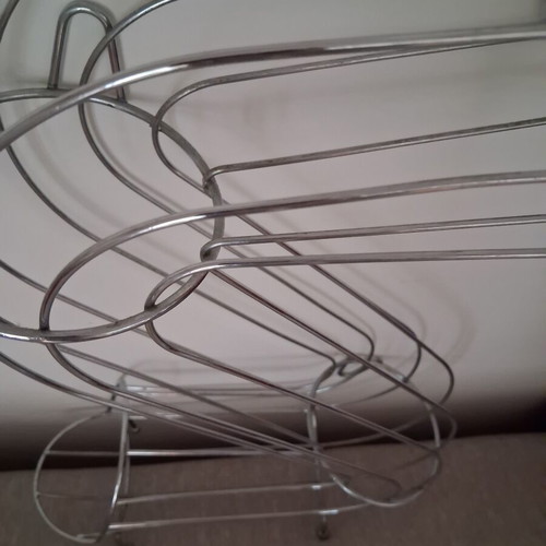 S-shaped fruit bowl, ideal for oranges