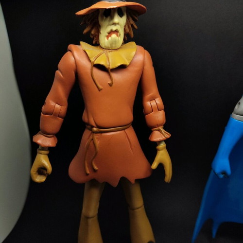 Batman and Scarecrow figures used, collectible Direct DC 2003