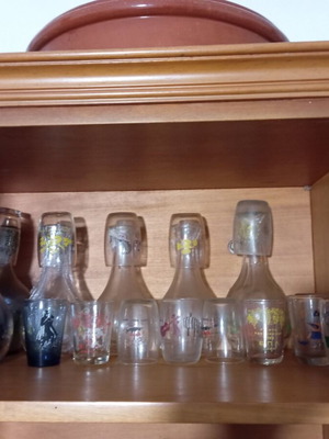 Wine bottles and painted wine glasses like new, set of 7+14