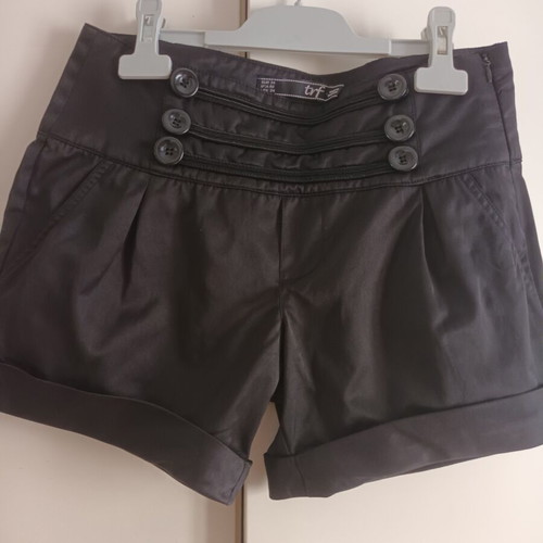Satin TRF Zara shorts like new, high waist, winter, decorative buttons