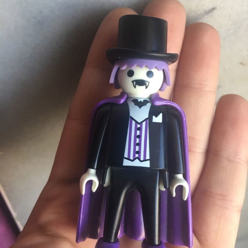 Playmobil Dracula 4506 vintage like new missing cane