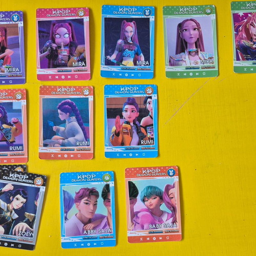 Kpop collectible cards set of 12 like new