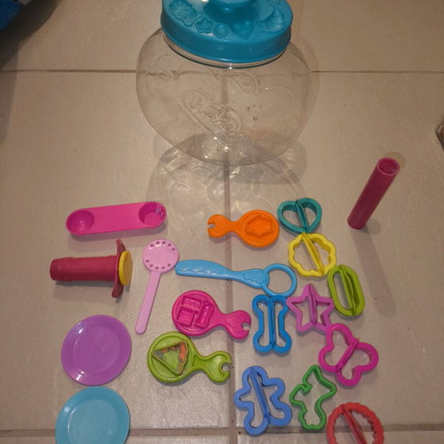 Play Doh Modelling Compound Accessories Like New