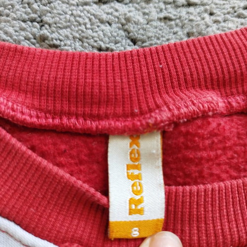 Reflex sweatshirt used for boys 8-9 years, black and red