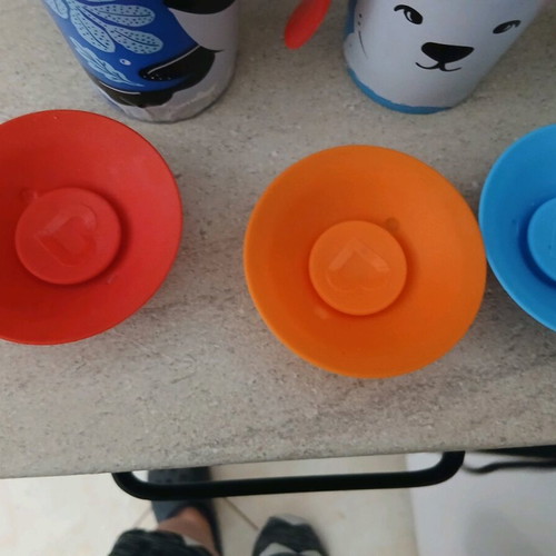 Munchkin cups like new, set of 5 with straws and designs