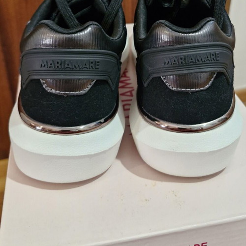 Mariamare Black Women's Sneakers New Size 37