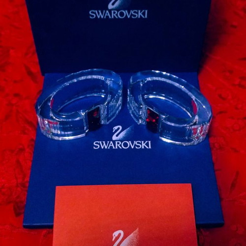 Swarovski Rainbow Siam napkin rings set new