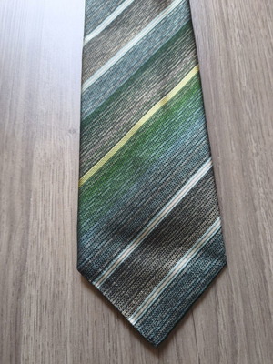 Pierre Cardin silk tie like new, green