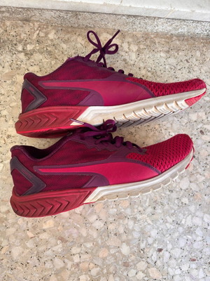 Puma athletic shoe used, size 38.5, pink