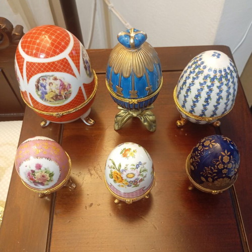 Porcelain decorative eggs collection used, set of 6